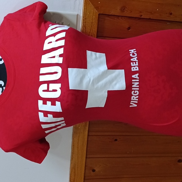 ⭐️Lifeguard Virgina beach T-shirt ⭐️3 items for $10.00 bundle to get the deal ⭐️ - Picture 2 of 4